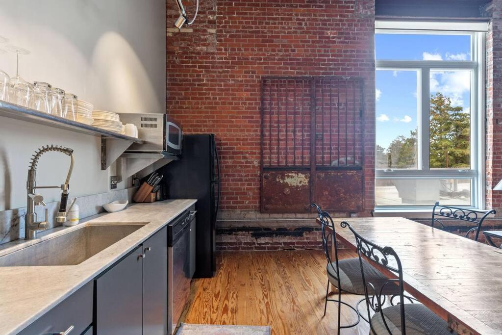 Cajun Stays-Buchanan Loft #4 Lafayette Exterior photo